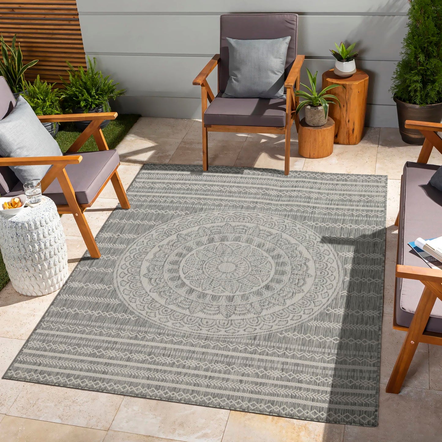 Sunshine - 5'3" X 7'3" Indoor, Outdoor Area Rug - Silver - Polypropylene