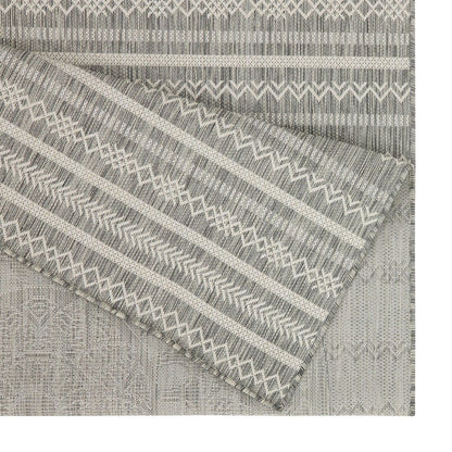 Sunshine - 5'3" X 7'3" Indoor, Outdoor Area Rug - Silver - Polypropylene